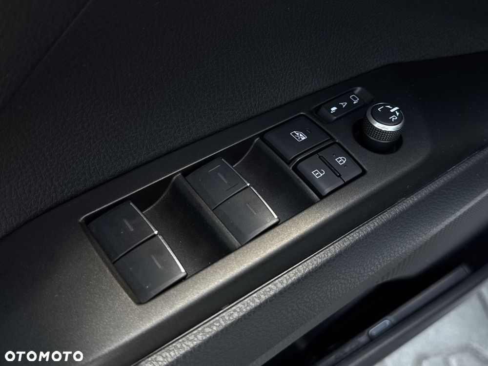 Toyota Camry 2.5 Hybrid Executive CVT - 33