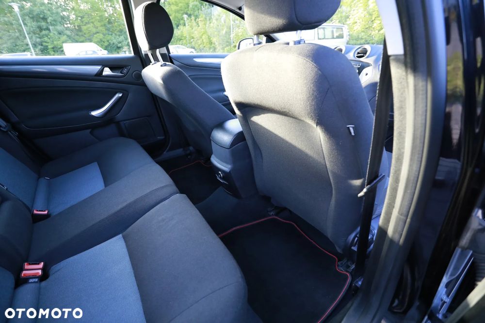 Ford Mondeo 2.0 TDCi Silver X - 12