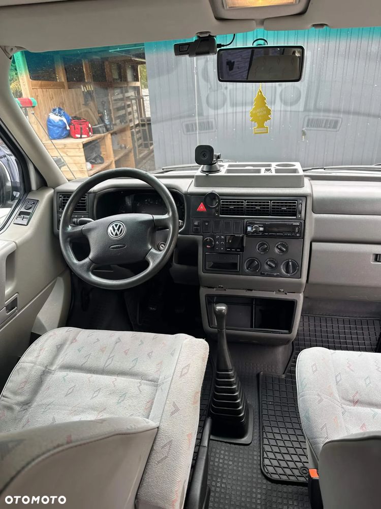 Volkswagen Transporter - 25