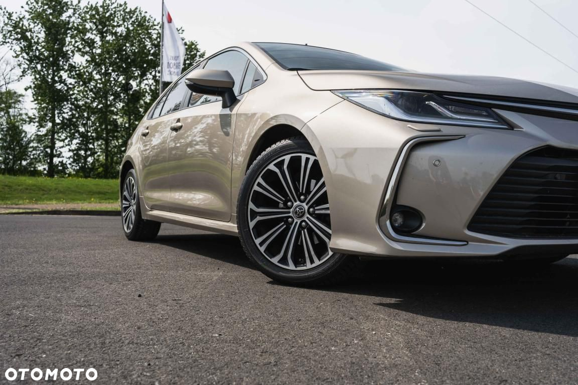 Toyota Corolla - 10