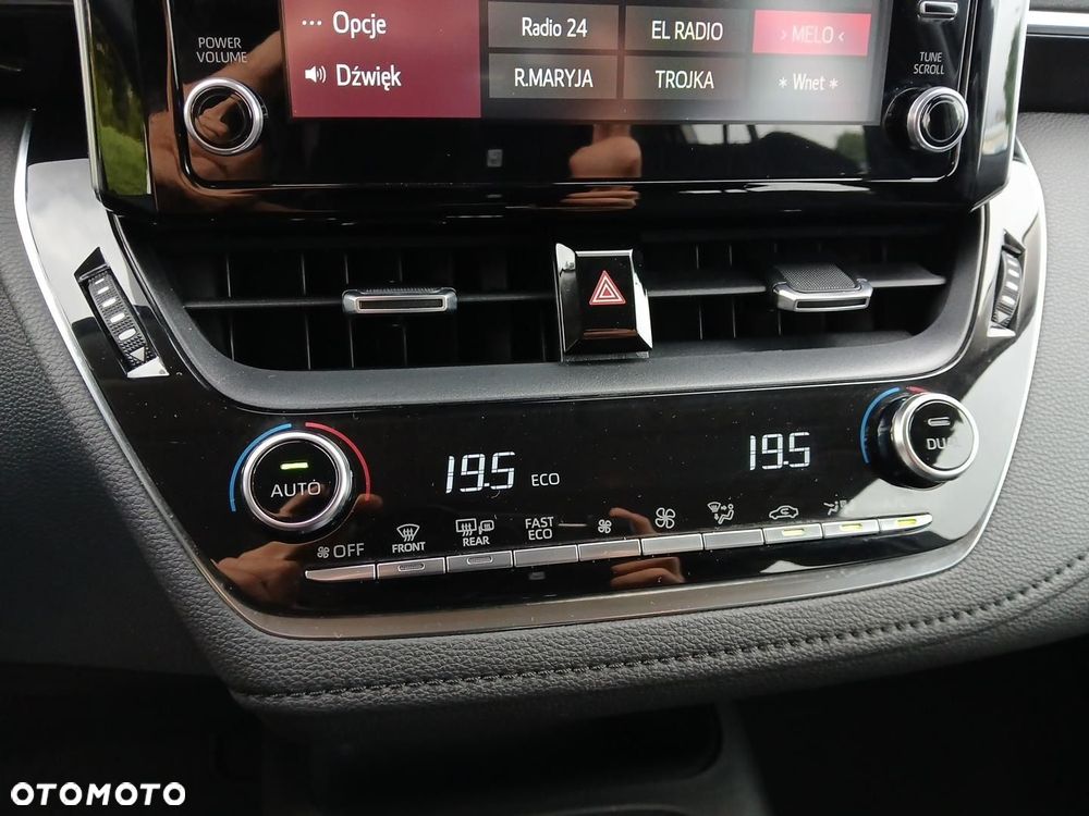 Toyota Corolla - 32