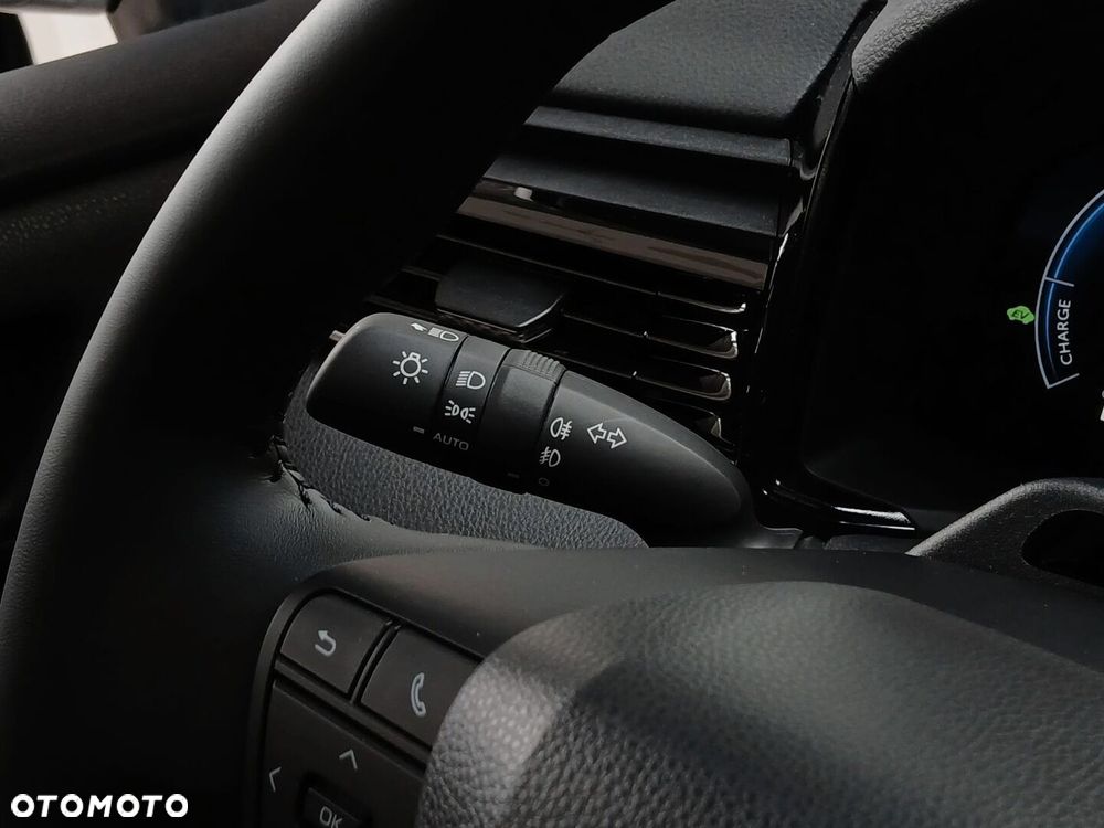 Toyota Camry - 26