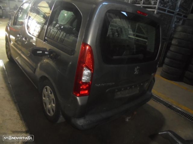 Carro MOT: 5FK   EP6CB PEUGEOT PARTNER 7J TEPEE 2011 1.6 98CV 5 CINZA ESCURA GASOLINA  GPL - 1