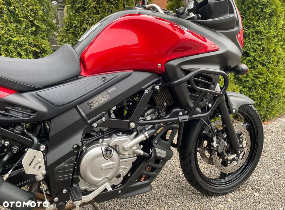 Suzuki V-STROM - 10