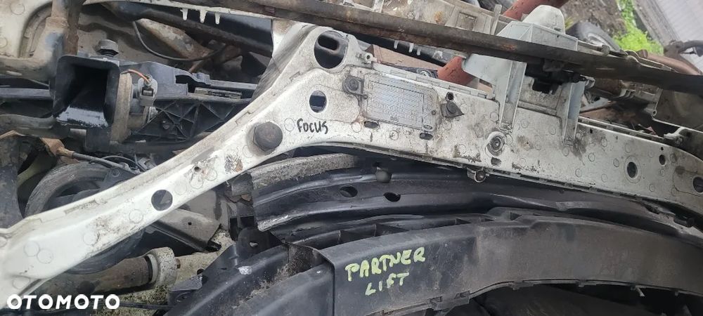 Ford Focus mk1 wzmocnienie zderzaka belki - 1
