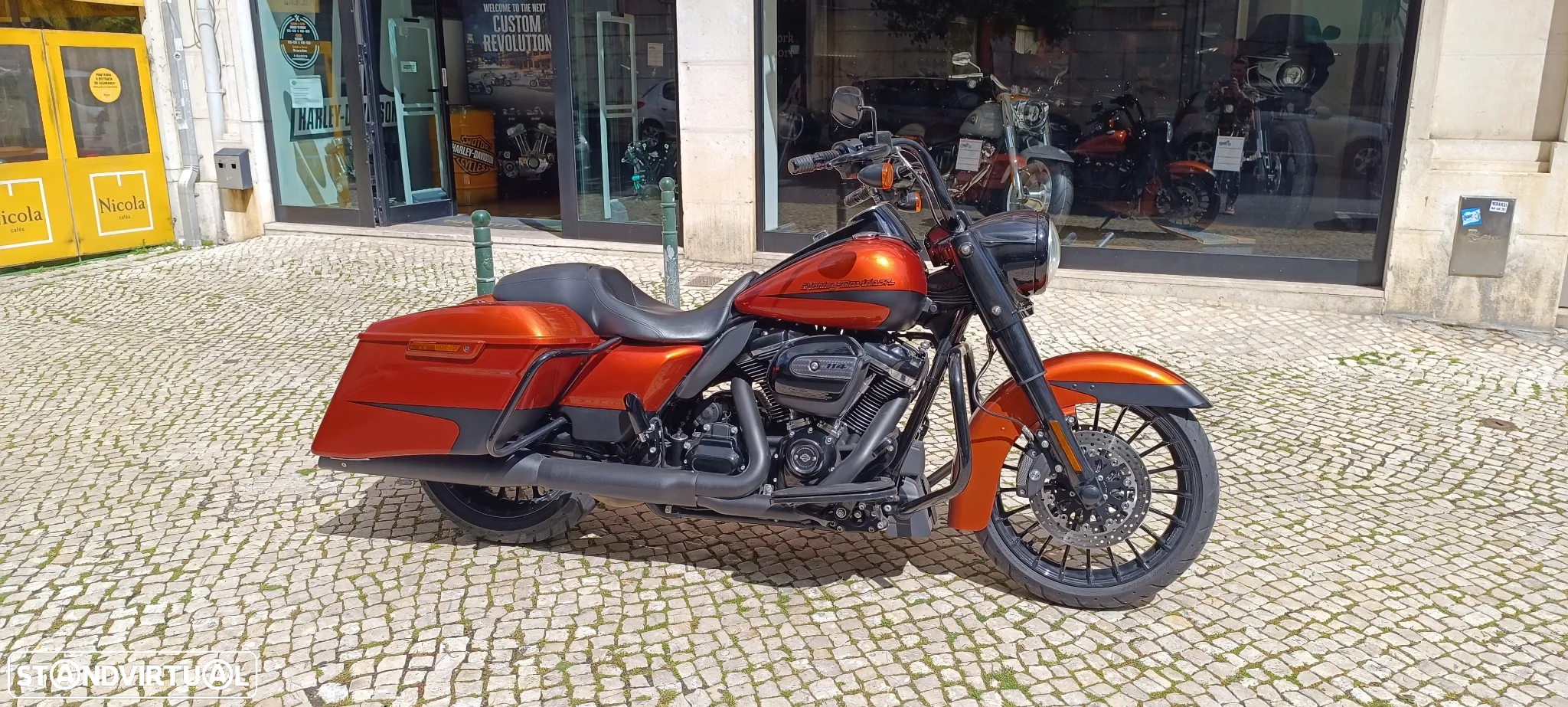 Harley-Davidson Tour ROAD KING SPECIAL - 11