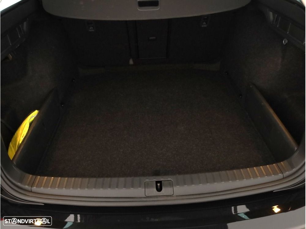 Skoda Octavia 2.0 TDI Ambition — fotografia 16
