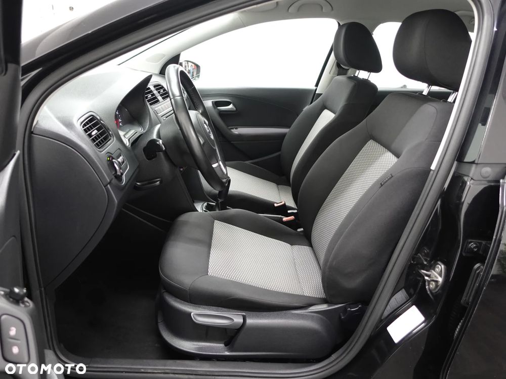 Volkswagen Polo 1.4 16V Trendline - 23