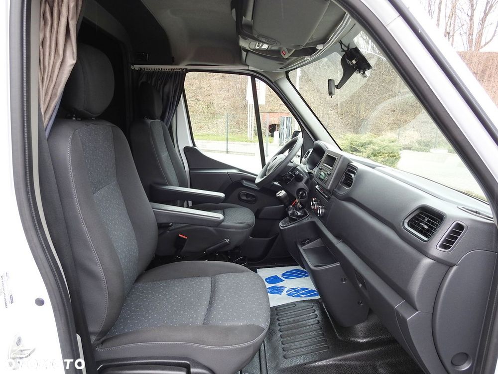 Opel MOVANO  PLANDEKA 8 PALET WEBASTO TEMPOMAT LEDY PNEUMATYKA KLIMATYZACJA  165KM - 36