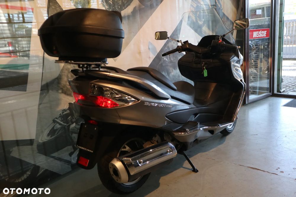 Suzuki Burgman - 17