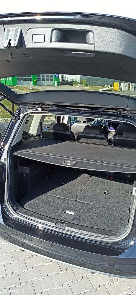 Volkswagen Touran - 8
