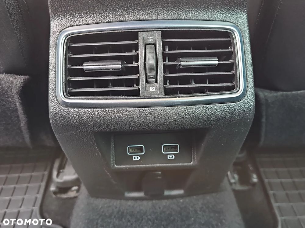 Renault Megane 1.3 TCe FAP Intens - 27