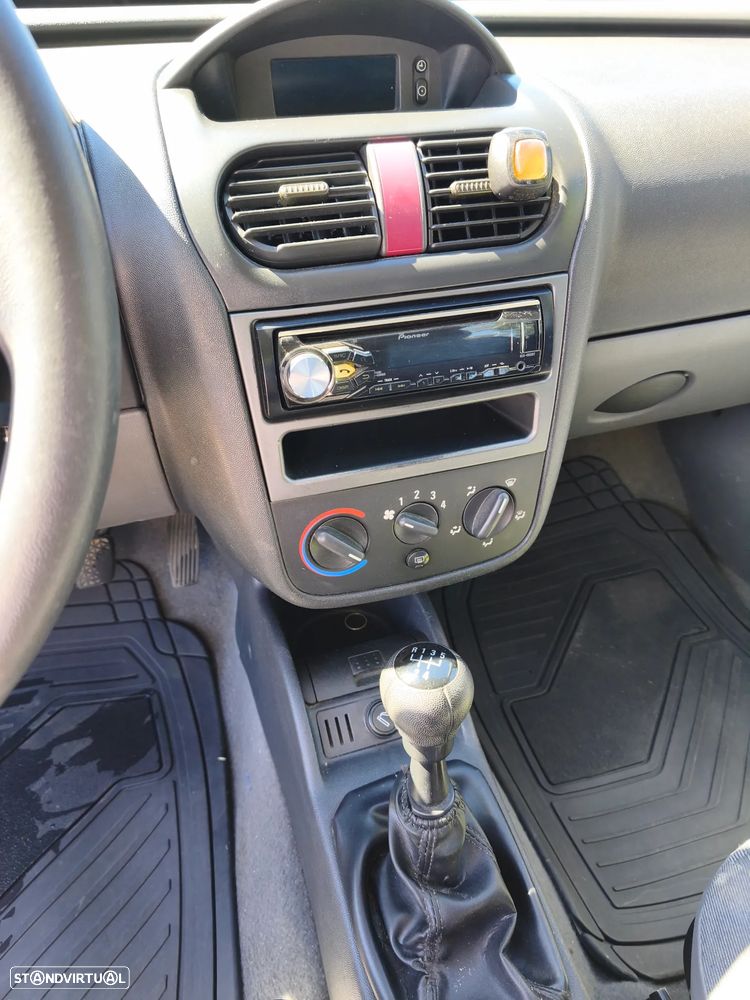 Opel Corsa 1.2 16V Confort - 9