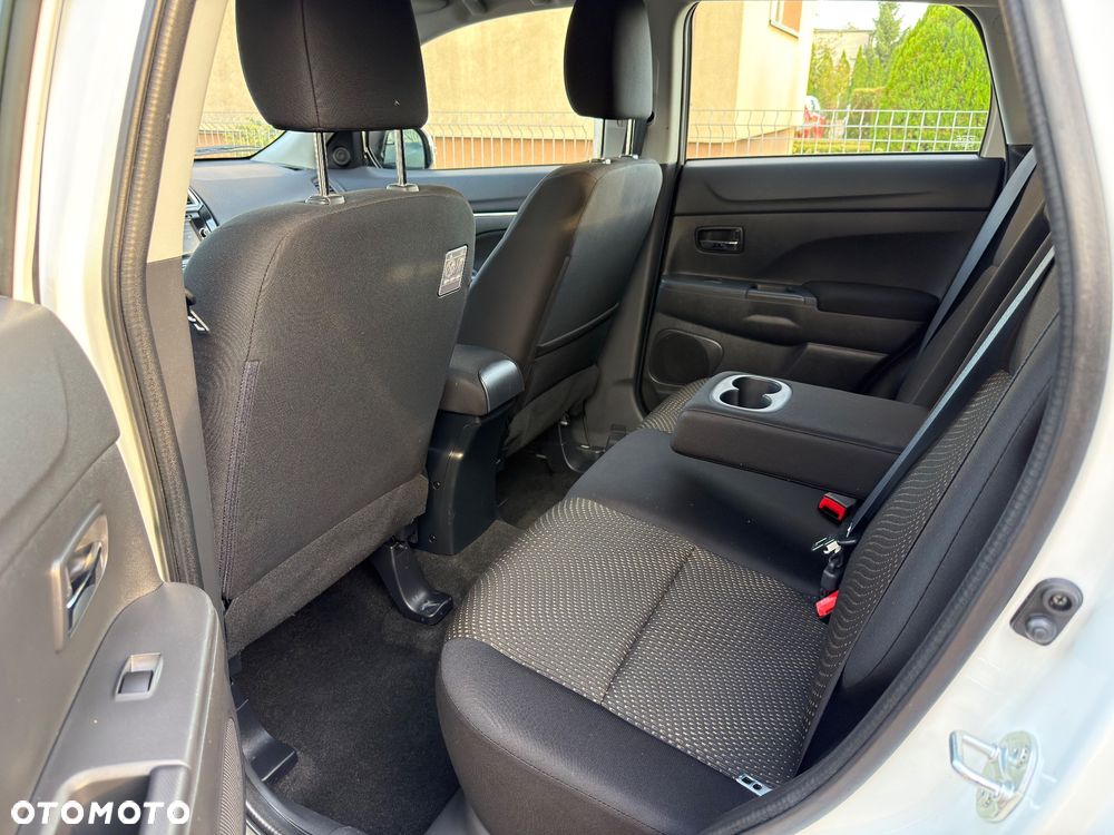 Mitsubishi ASX 1.6 Intense Plus Navi Blue Edition - 28