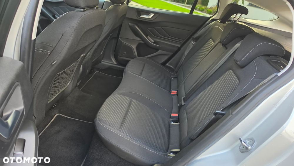 Ford Focus 1.0 EcoBoost Hybrid TITANIUM X - 19