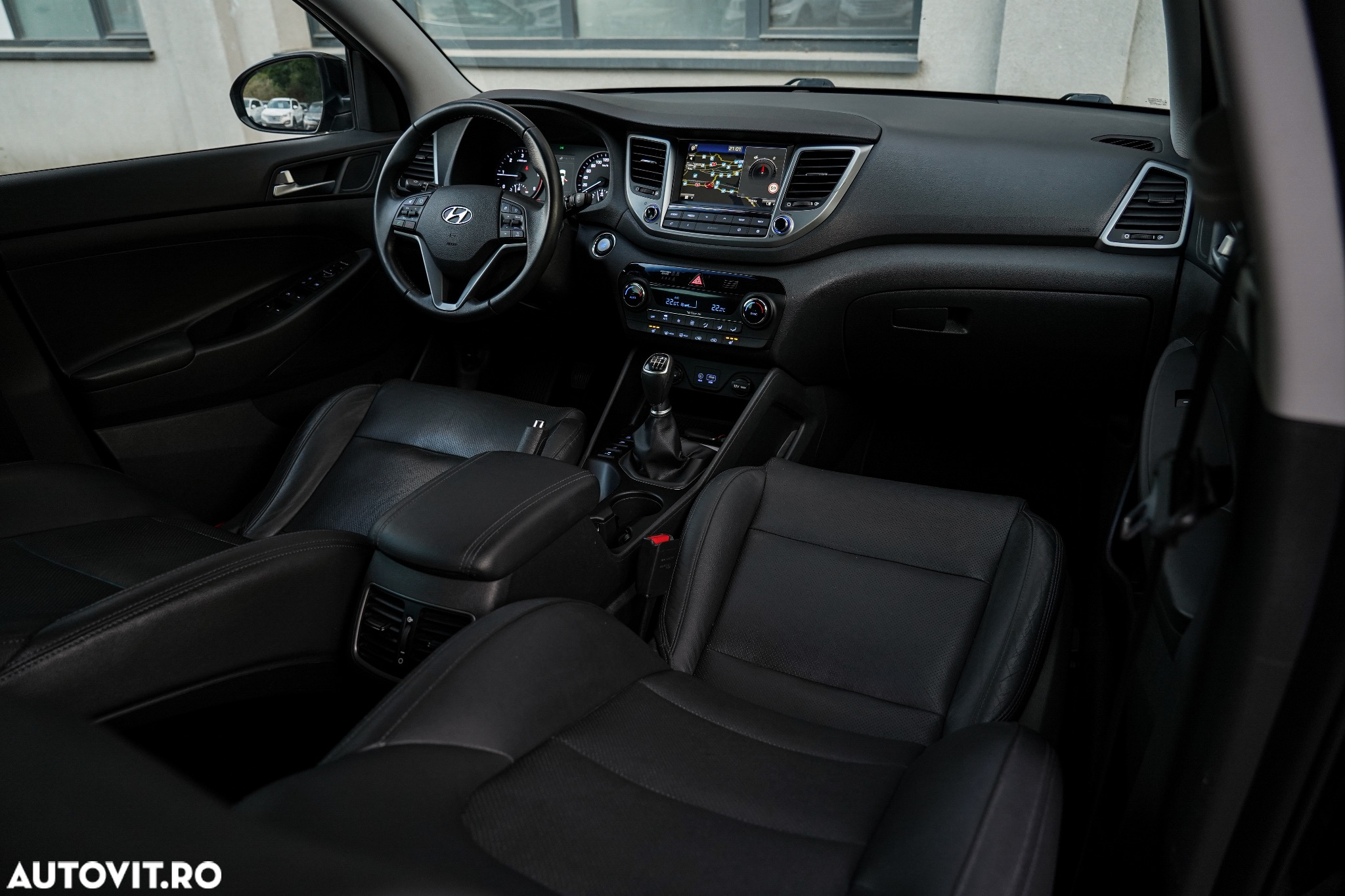 Hyundai Tucson blue 1.7 CRDi 2WD DCT Premium - 16