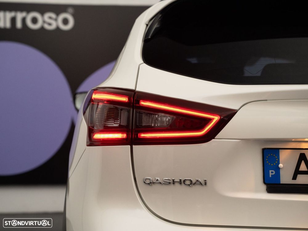 Nissan Qashqai 1.5 dCi N-Connecta - 11