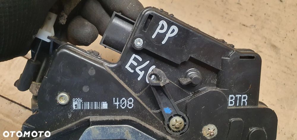 Zamek prawy przód BMW E46 Europa 8206408 - 5