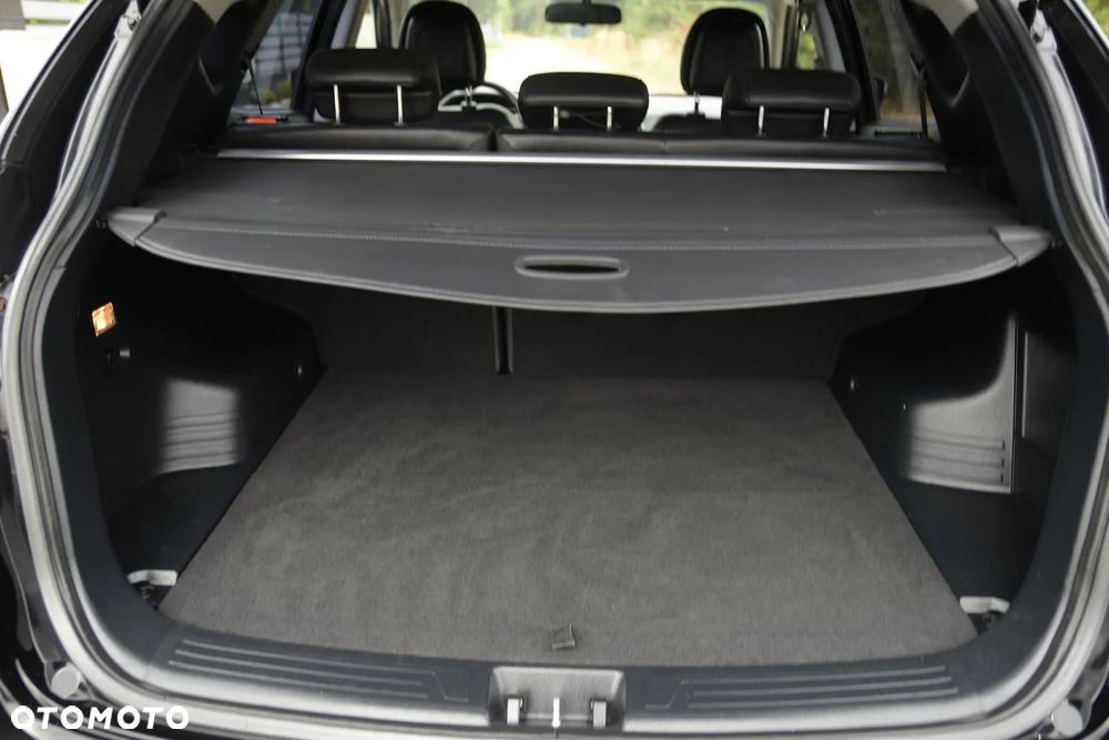 Hyundai ix35 2.0 CRDi 4WD Automatik Fifa World Cup Gold Edition - 24