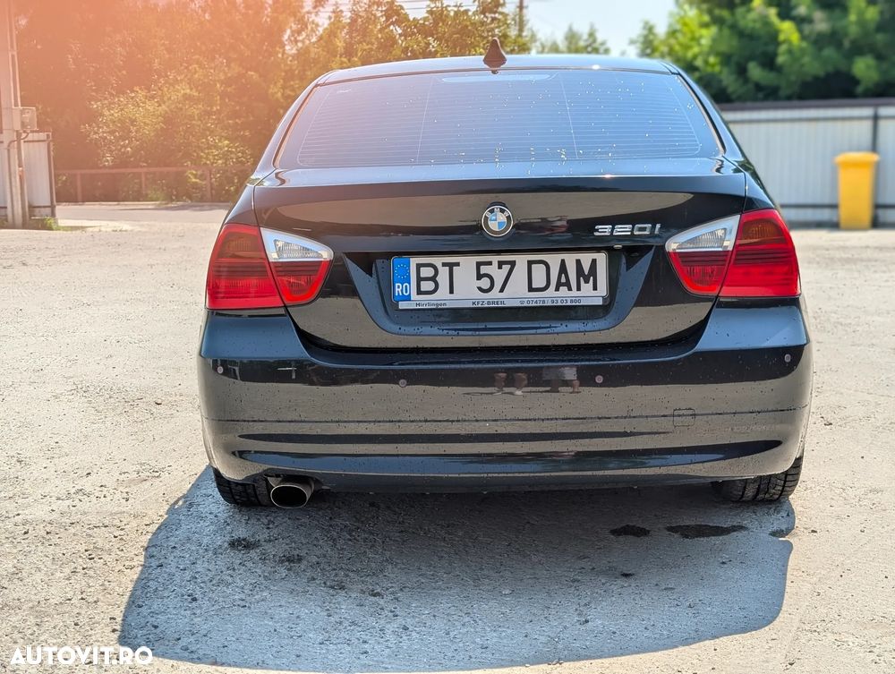 BMW Seria 3 320i - 6