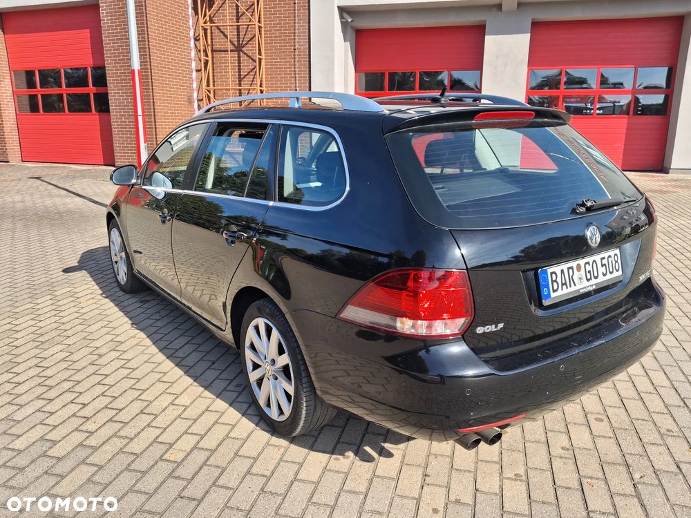 Volkswagen Golf - 6