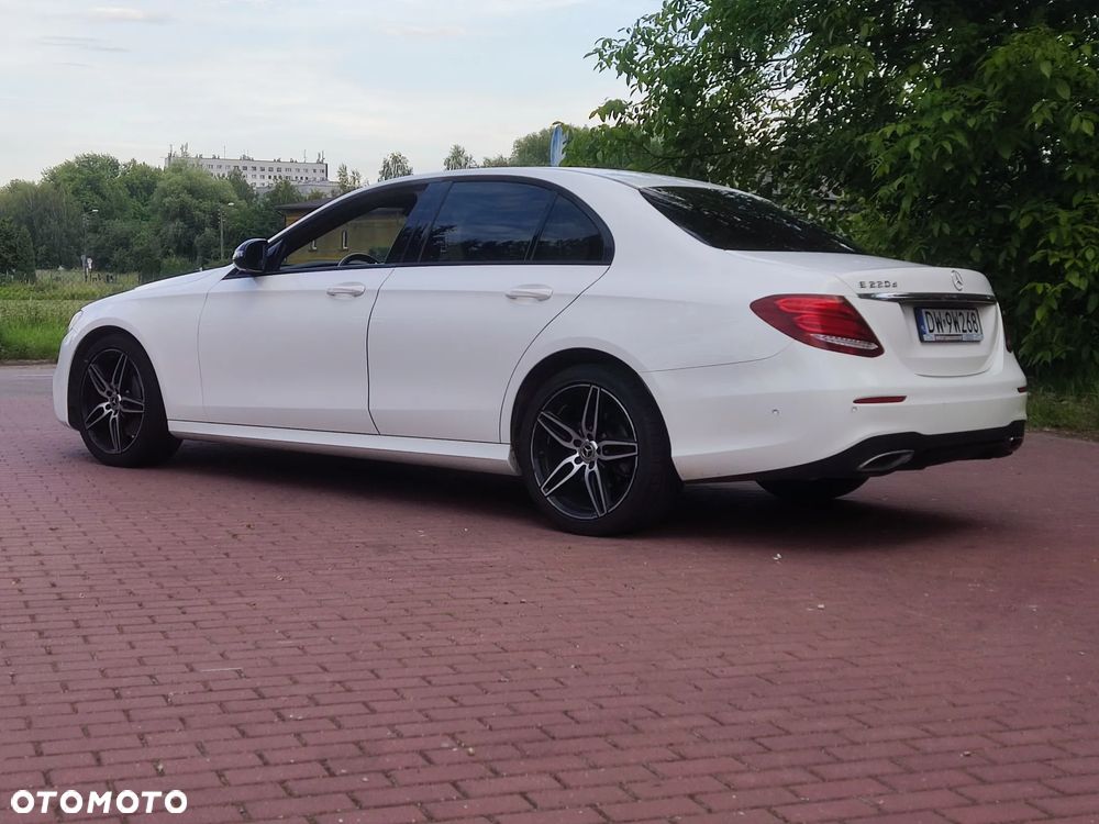 Mercedes-Benz Klasa E 220 d 4-Matic 9G-TRONIC - 9