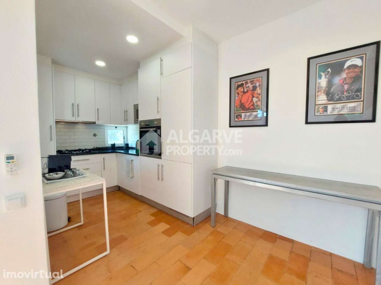 Charmosa moradia geminada V2 com vista sobre o Old Course em Vilamoura - Grande imagem: 3/29