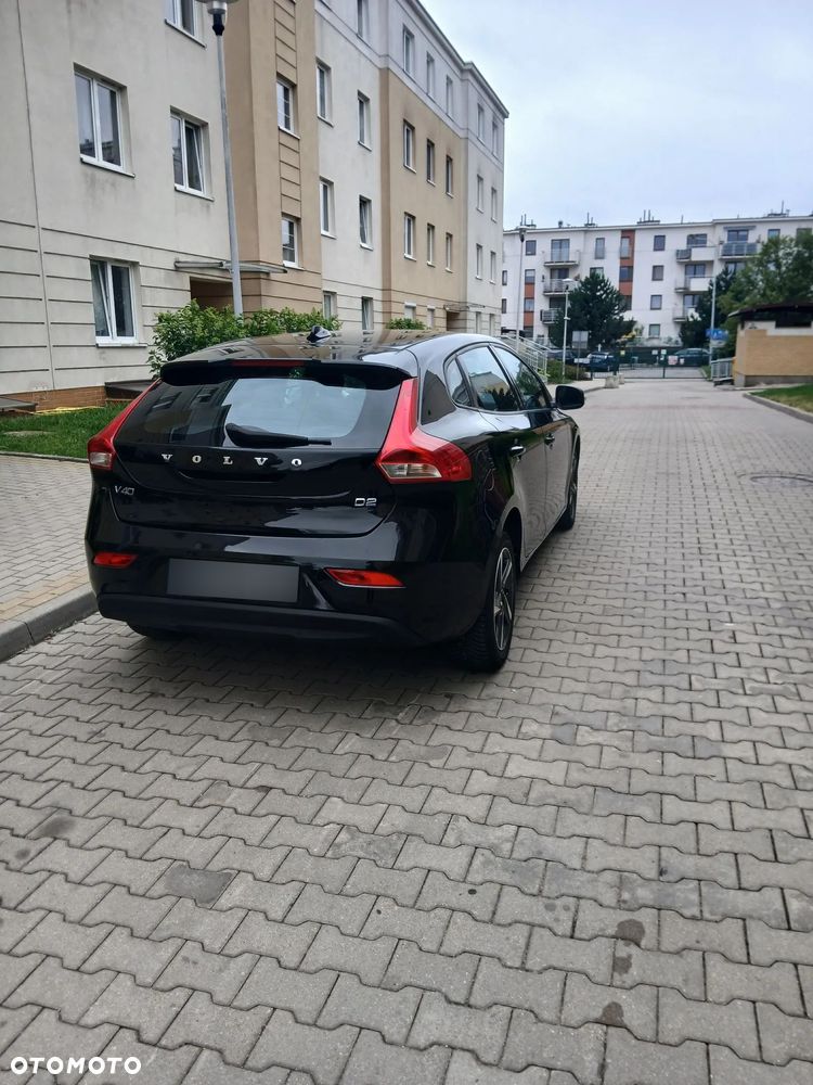 Volvo V40 D2 - 10