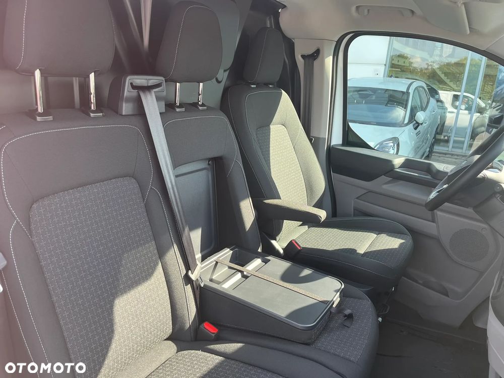 Ford Transit Custom - 13