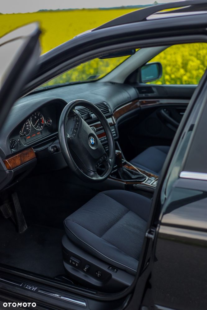 BMW Seria 5 520i - 12