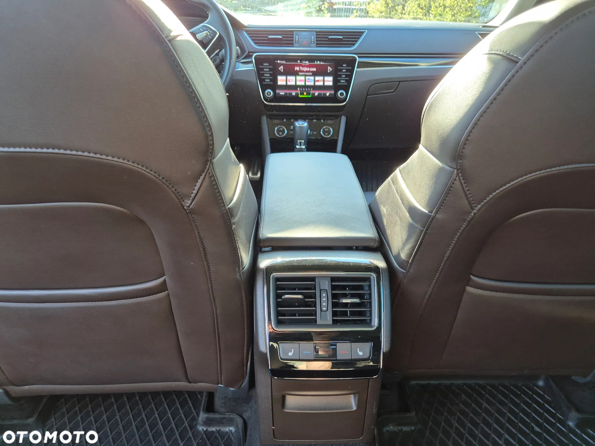 Skoda Superb 1.4 TSI Plug-In Hybrid L&K DSG - 10