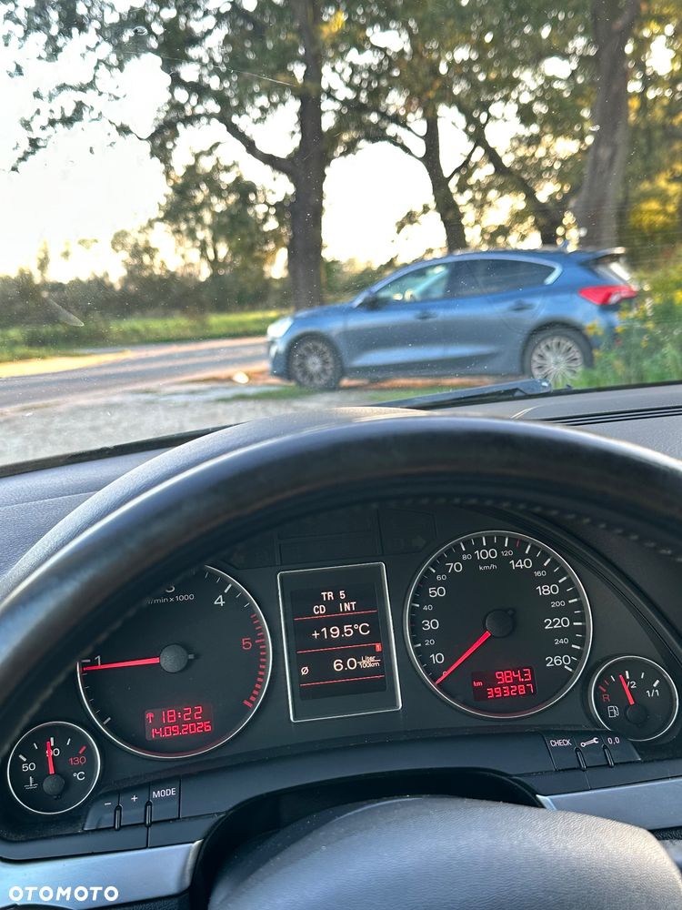 Audi A4 Limousine - 15