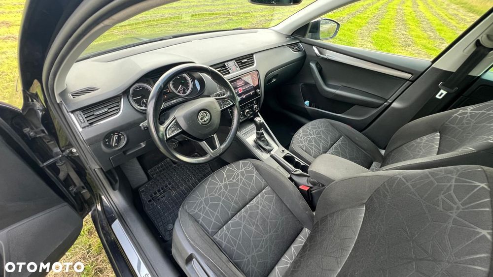 Skoda Octavia 2.0 TDI SCR Clever DSG - 11
