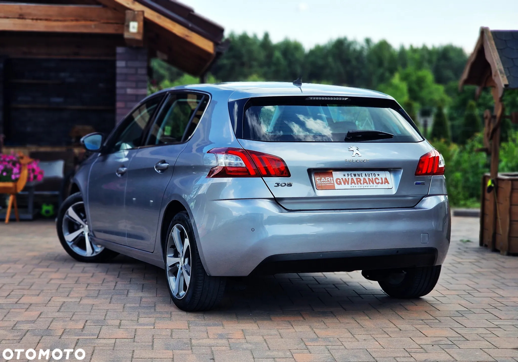 Peugeot 308 SW 1.2 PureTech Allure S&S - 19