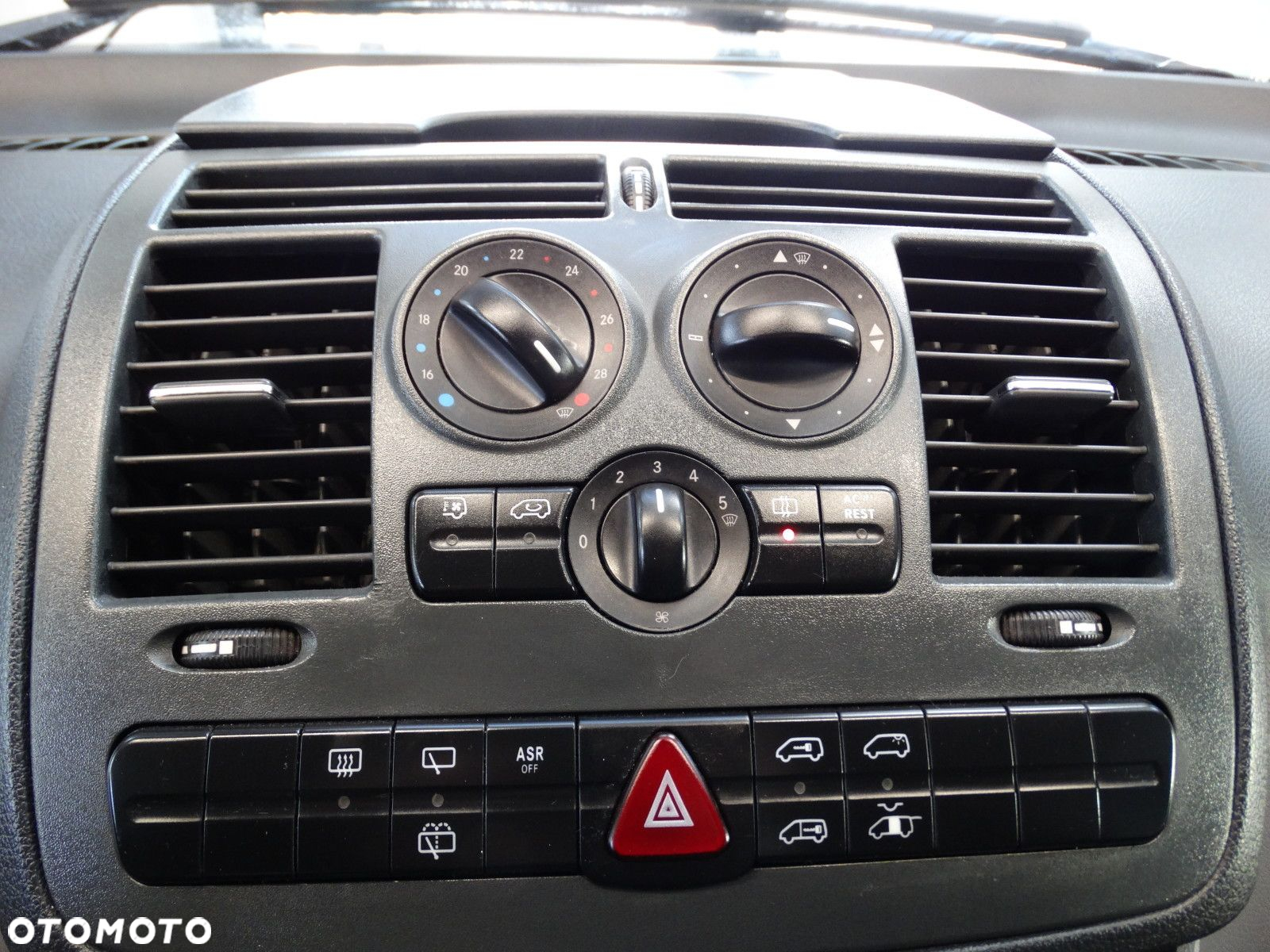 Mercedes-Benz Viano - 14
