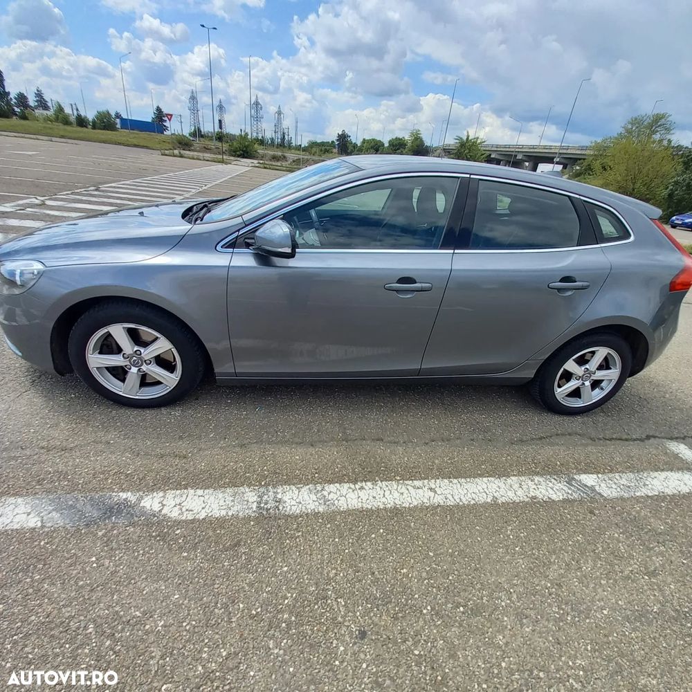 Volvo V40 D4 VEA Momentum - 4