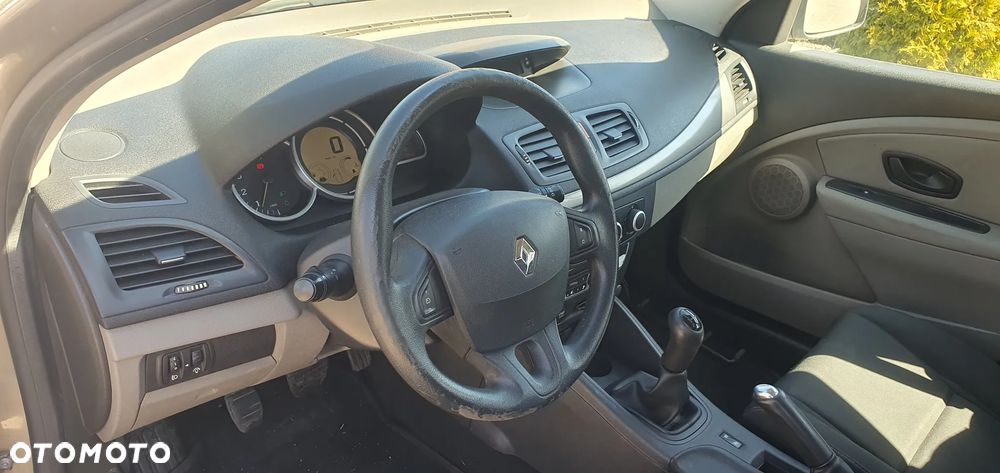 Renault Megane 1.5 dCi Authentique - 14