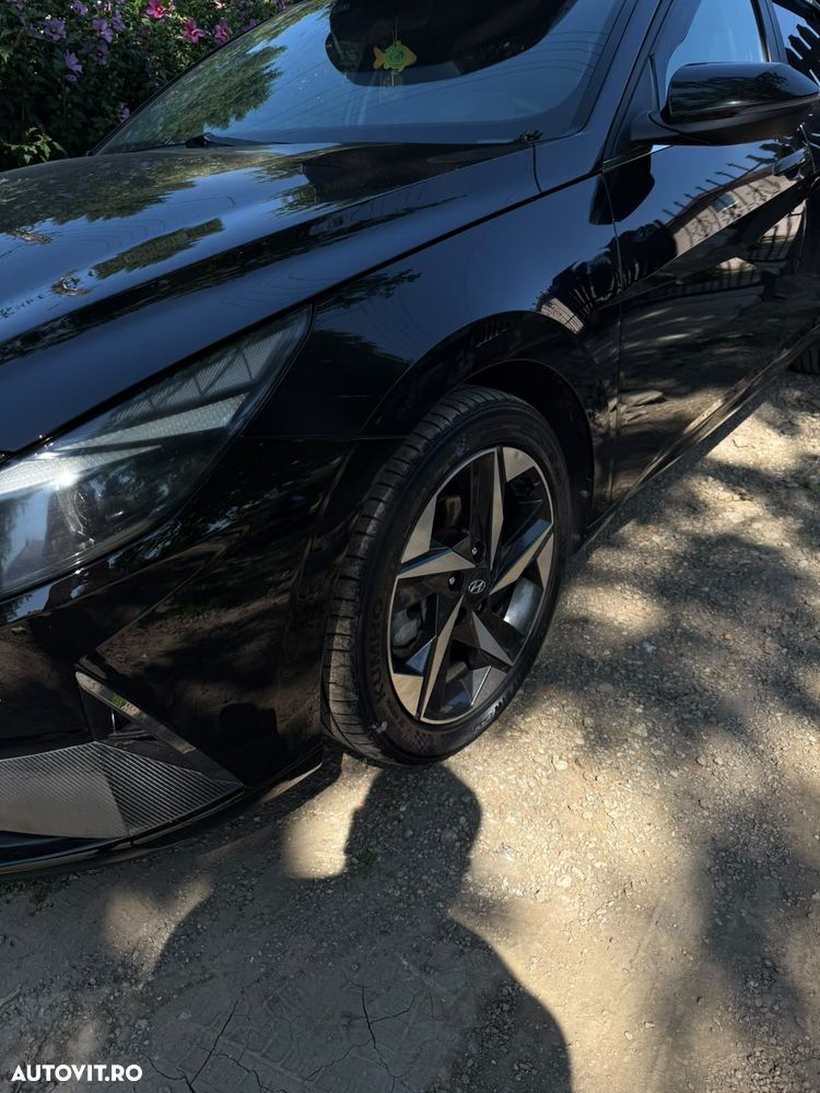 Hyundai Elantra 1.6 l 123 CP 6MT Exclusive - 5