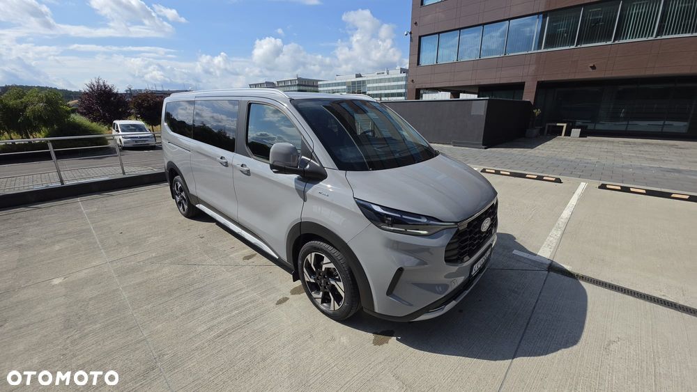 Ford Tourneo Custom - 15
