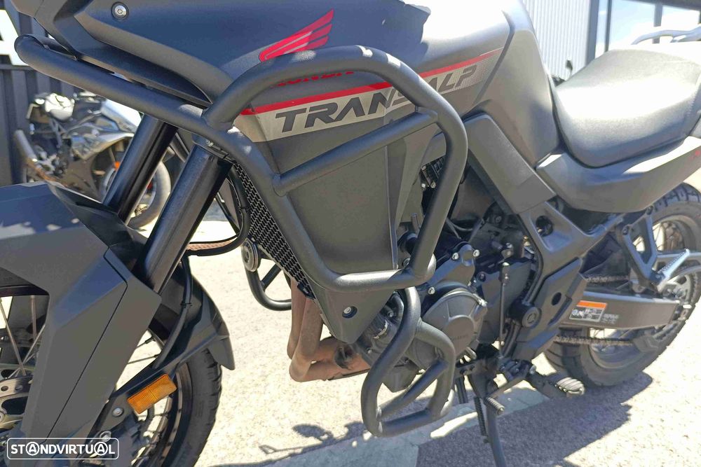 Honda Transalp 750 - 12