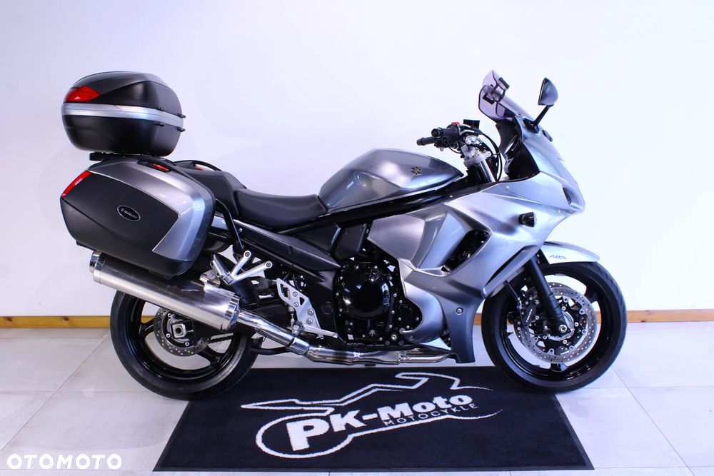 Suzuki GSX - 2