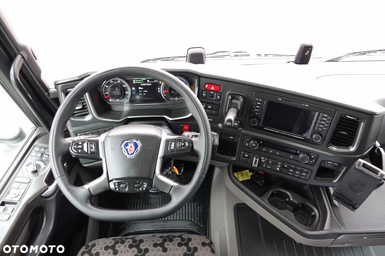 Scania R 580 / V8 / 6x4 / DMC: 150.000 KG / KLIMA POSTOJOWA / 3 OSIOWY CIĄGNIK SIODŁOWY - 25