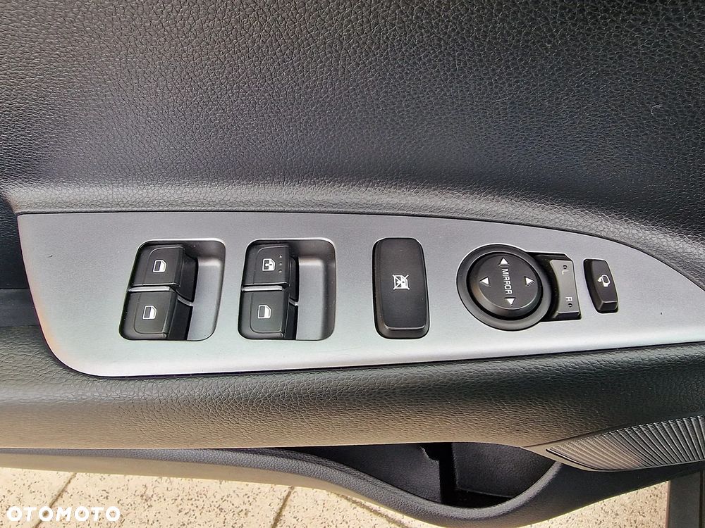 Kia Stonic 1.0 T-GDI GT Line - 13