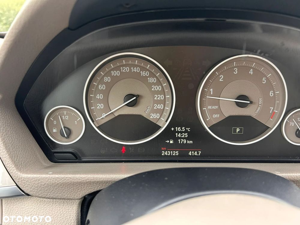 BMW Seria 3 320i - 6
