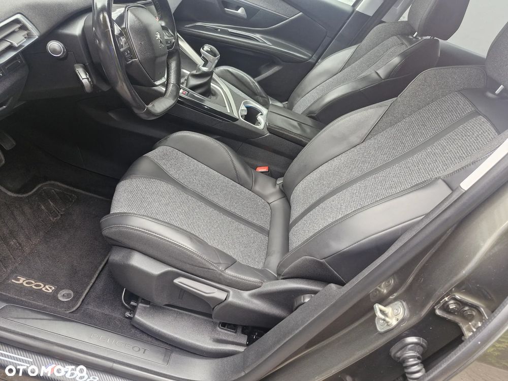 Peugeot 3008 PureTech 130 Stop & Start GPF Allure - 13