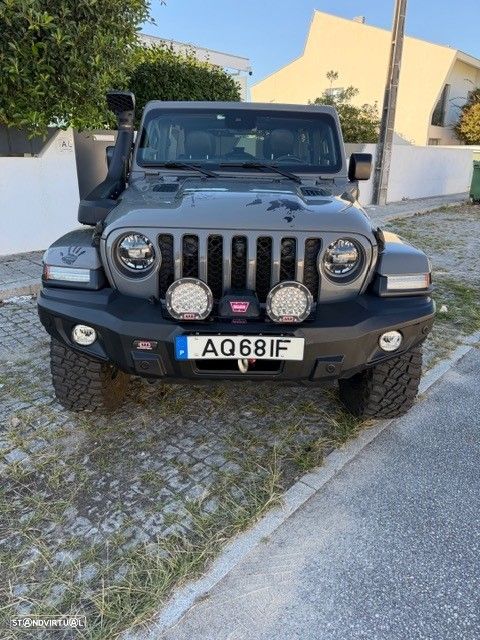 Jeep Wrangler - 1