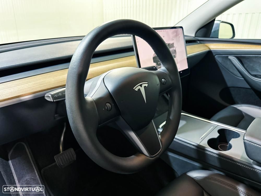 Tesla Model Y Long Range Dual Motor AWD - 20