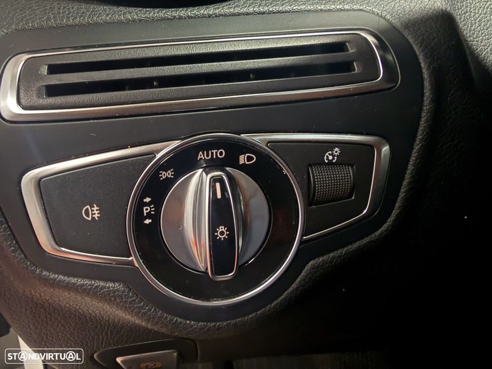 Mercedes-Benz C 220 (BlueTEC) d Station 7G-TRONIC Avantgarde — fotografia 12