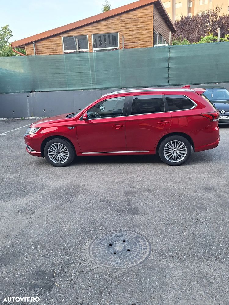Mitsubishi Outlander 2.4 4WD - 4