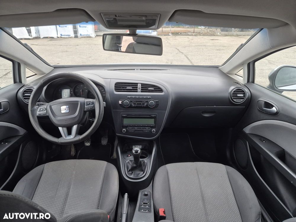 SEAT Leon 2012 — imagine 3